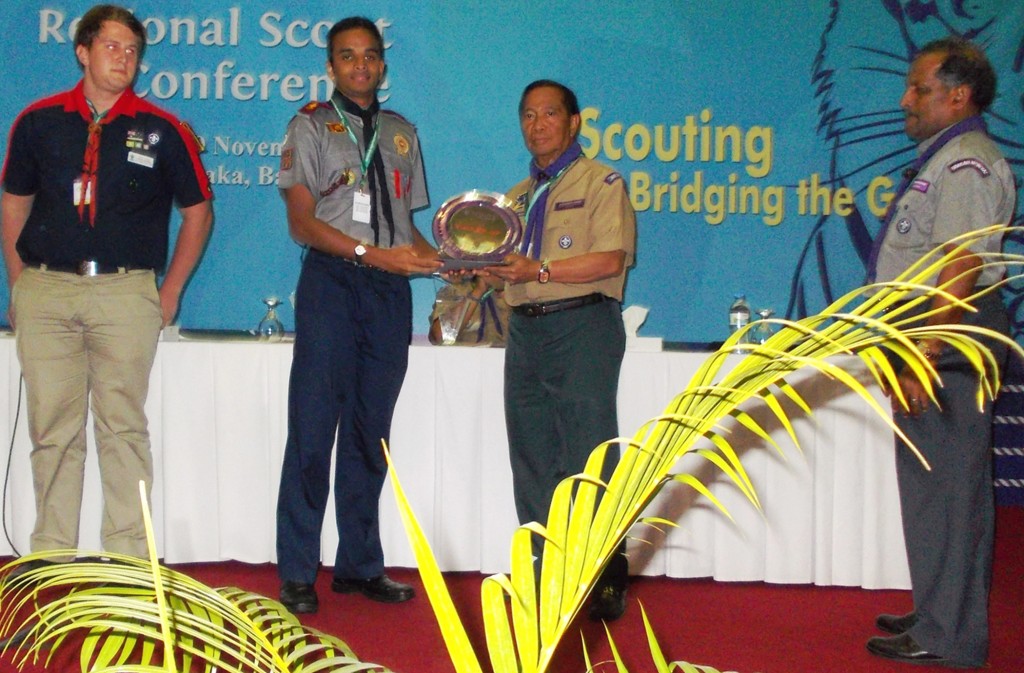 Accepting-the-Award-1024x673